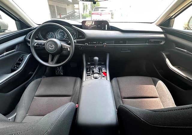MAZDA 3 2025 — image 4