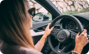What important factors to check for car rental for tourists in Dubai?